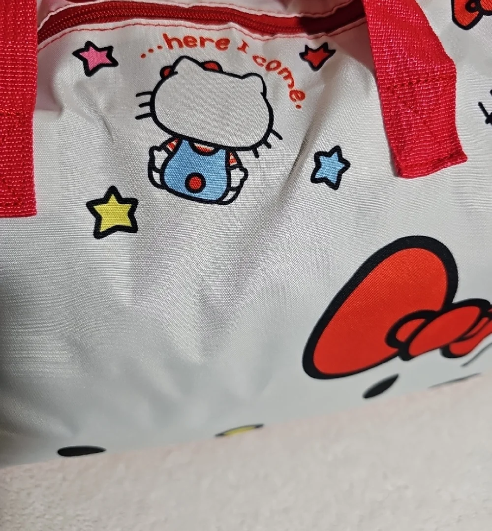 New Sanrio Genuine 2 Pcs Hello Kitty Foldable Duffle Bag and Pouch - Picture 8 of 13